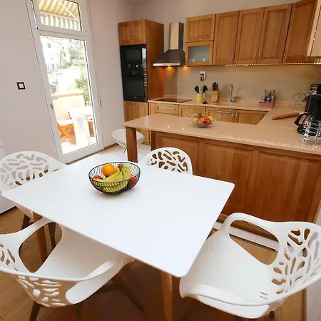 Mantega Apartment *
